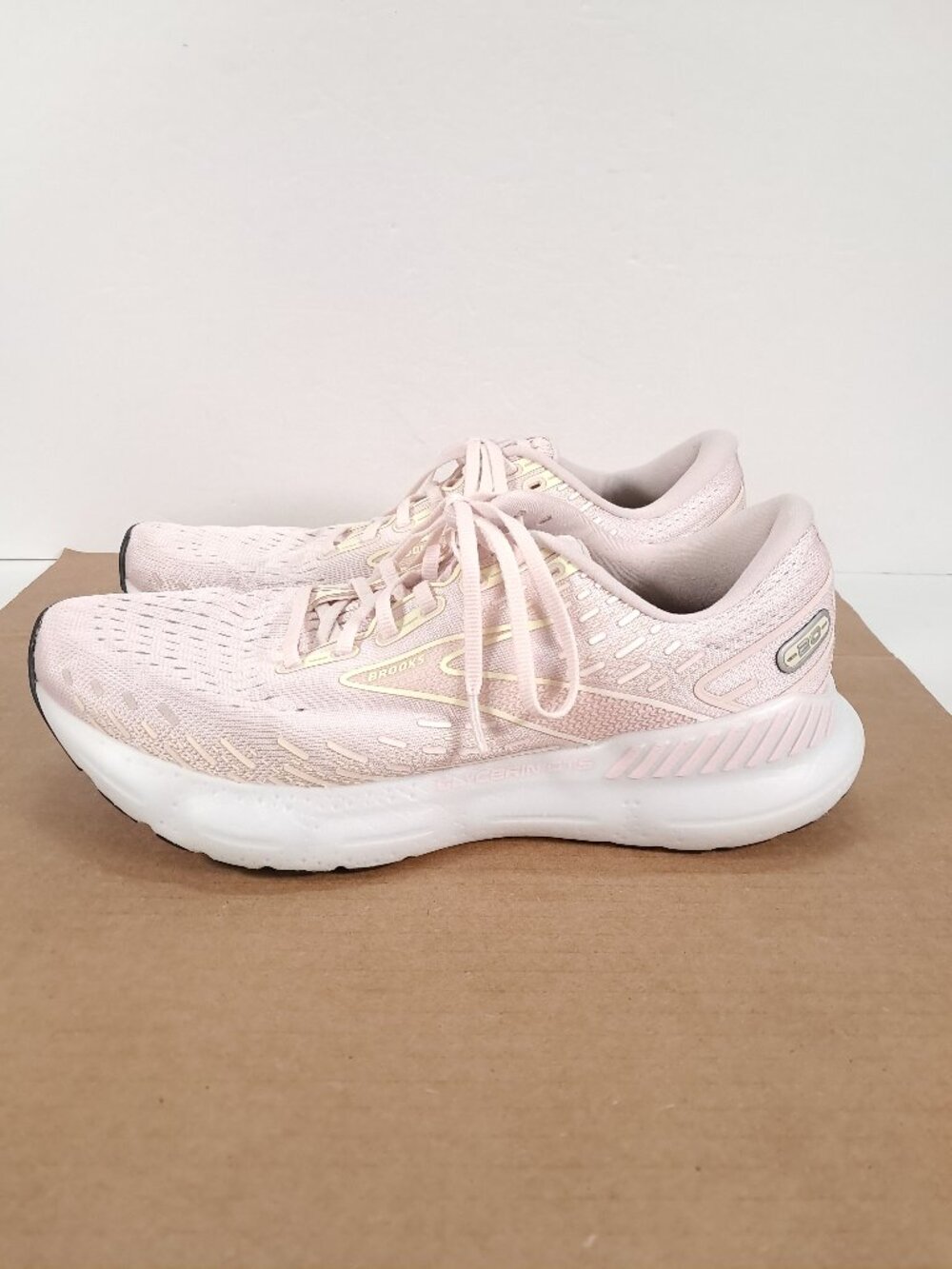 Brooks Glycerin GTS 20 Shoes Women 10.5 Pink Athletic Run Sneakers 1203701B656
